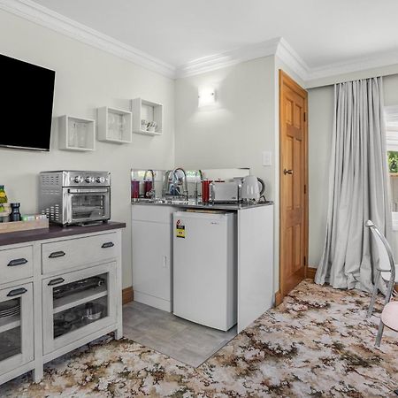 Ferienwohnung Farley Avenue Turret & Lounge Greytown Exterior foto